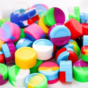 Bekith 50 Pack 5ml Silicone Wax Containers Non-Stick Multi Use Storage Jars, Oil Concentrate Jars for Home Kitchen Travel, Assorted Colors