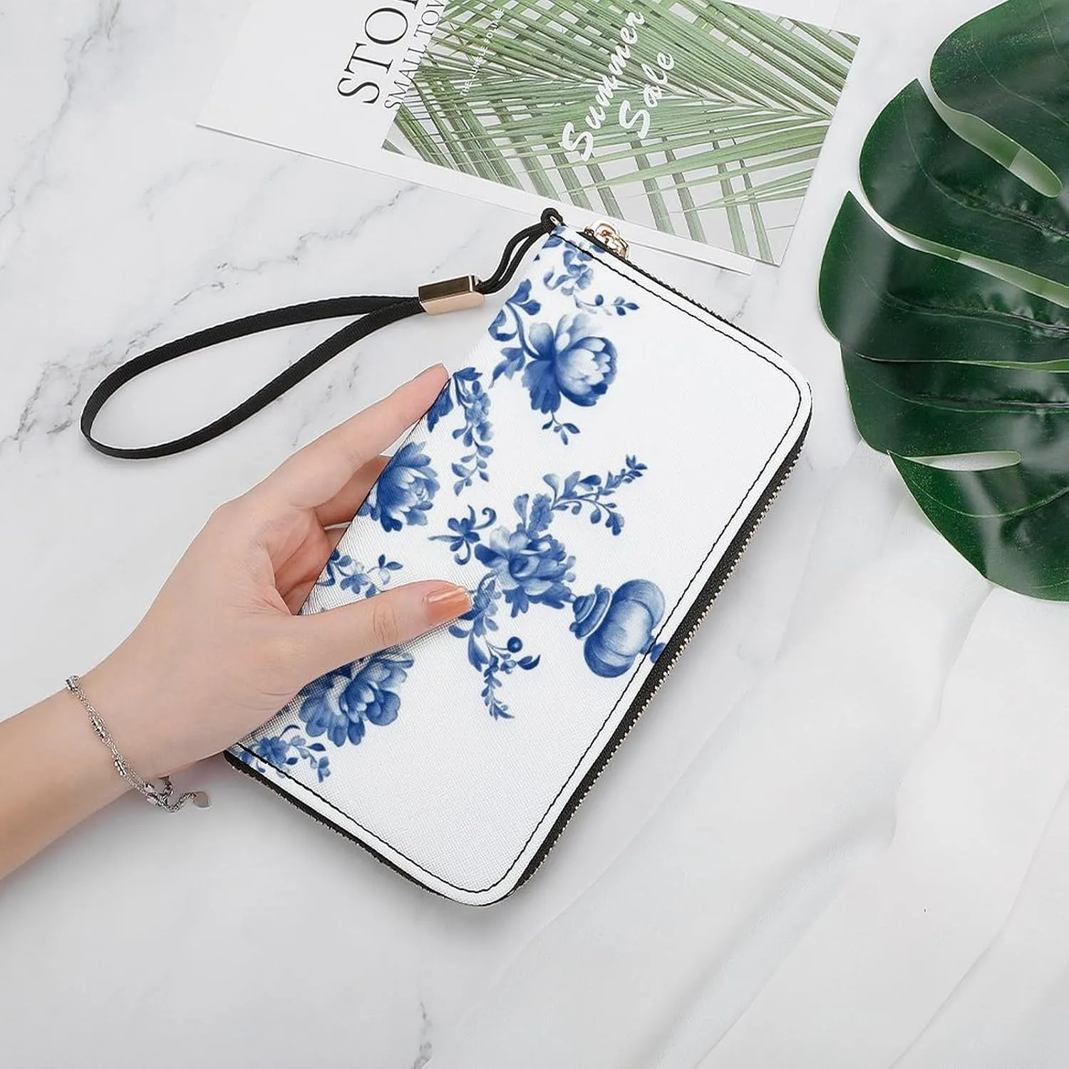 Blue Chinoiserie Florals Queens Crown PU Leather Clutch Long Bifold Wallet, Coin Purse Credit Pass Case, Durable Card-Holder Money Storage for Women Men