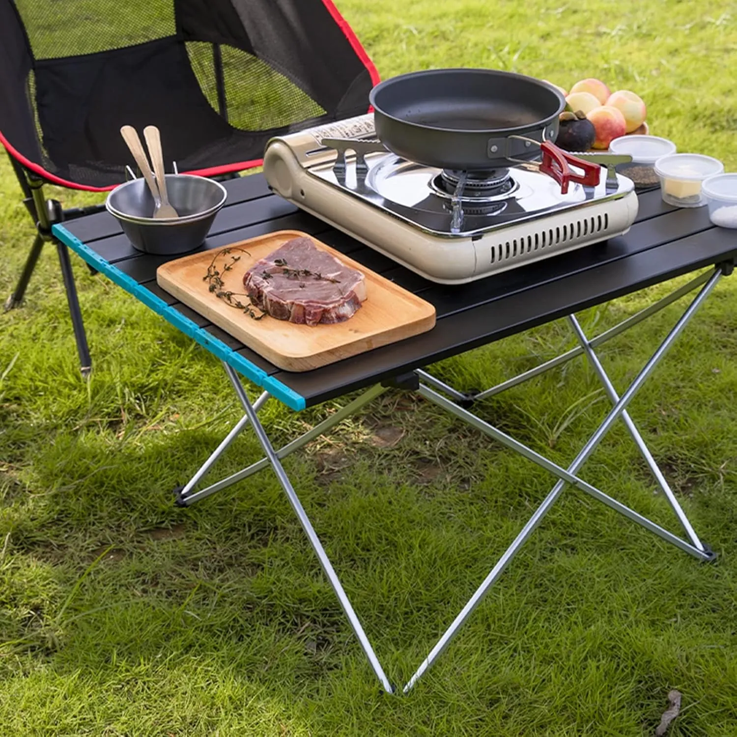 Folding Table Portable Small Camping Table Ultra Light Folding Beach Table Camping with Carrying Bag, Picnic Table Foldable Side Table Withstands Weights of Up to 55lbs,Black,S