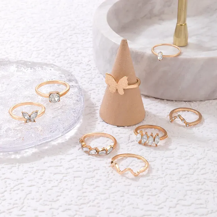 Geometric Butterfly Shape Diamond Ring Set