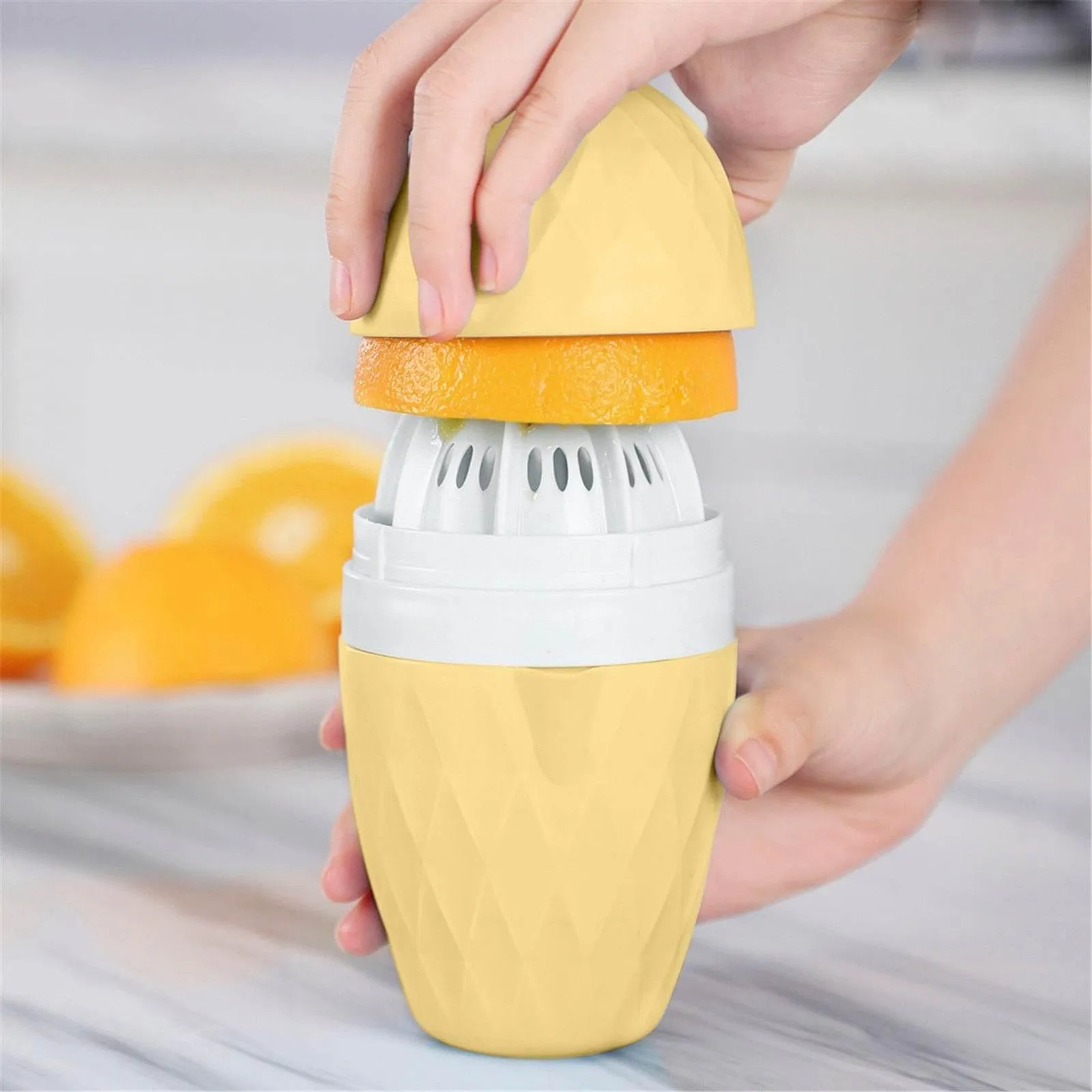 Mini Citrus Juicer - Portable Orange Lemon Squeezer