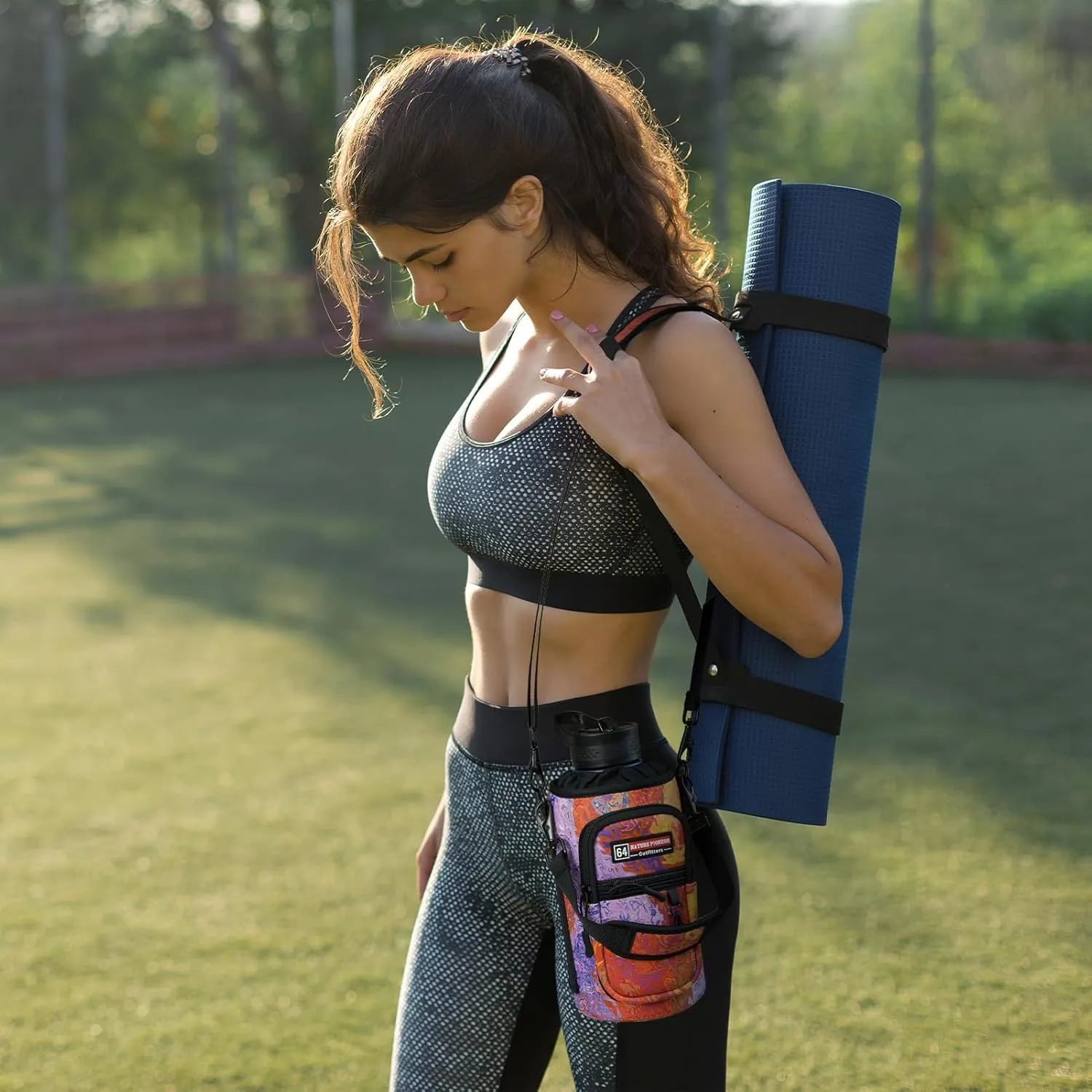 NATURE PIONEOR Water Bottle Holder with Strap,Water Bottle Carrier Bag Sling Sleeve with Adjustable Shoulder Strap & Handle and Large Phone Pocket for Walking,Hiking,Travelling for 25oz/32oz/40oz/64oz