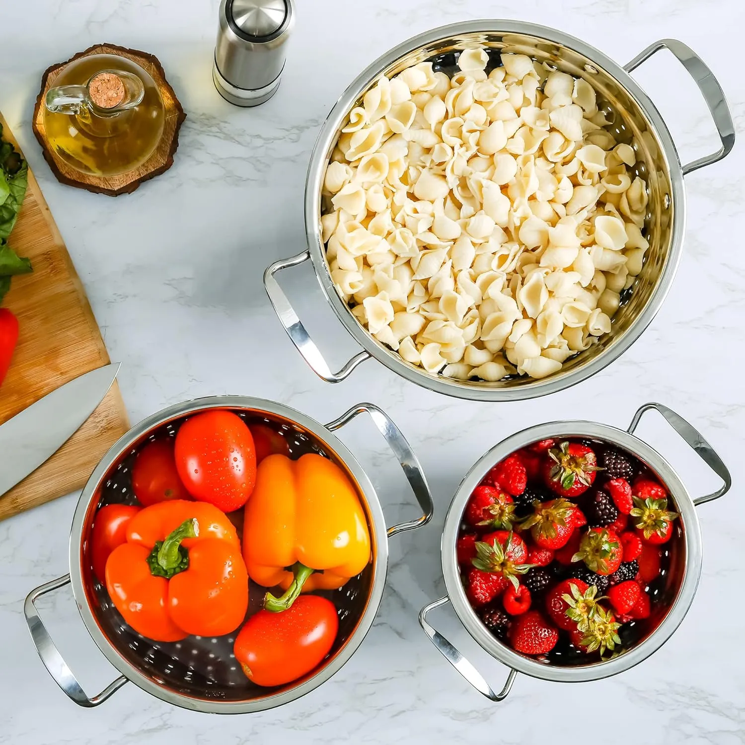 OVENTE Premium Stainless Steel Colander Set of 3 with Comfortable Large Handles, 1.5, 3, 5 Quarts Essential Kitchen Strainer for Draining Spaghetti Pasta, Rinsing Vegetables or Fruits, Silver C46263S