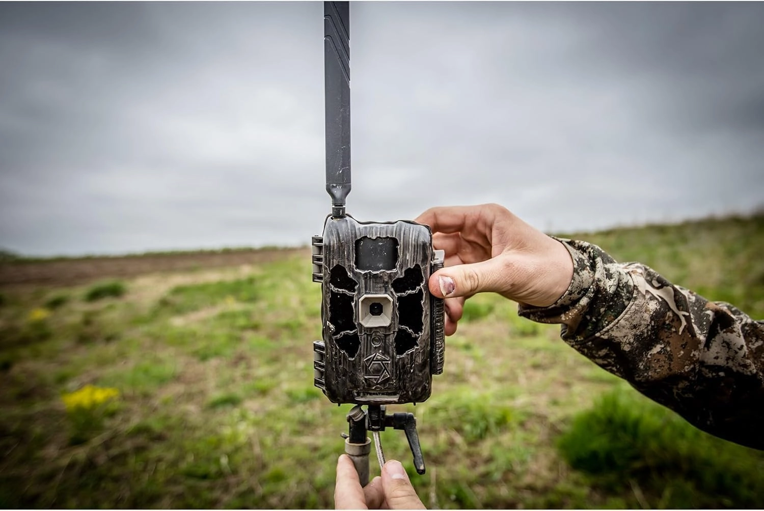 Stealth Cam Deceptor NO GLO 80ft Detection & IR Range 40MP Photo 1440P HD Video Capture Hunting Cellular Trail Camera and FieldMax Lithium Rechargeable Battery Cartridge - Dual Network
