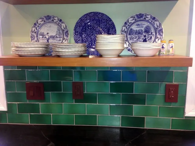 Terra Nova Mediterraneo Solid Tile: Light Green